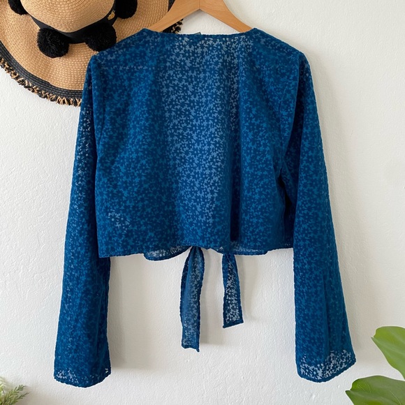 Wild Fable brand Teal Velvet Floral Cropped Tie Front Bell Sleeve Top ✨ - Picture 4 of 11